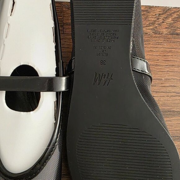 Never worn! Black mesh Mary Jane ballet flat with a buckle strap. - Picture 2 of 2